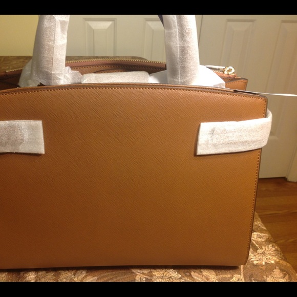 Authentic Michael Kors bag - Picture 3 of 8